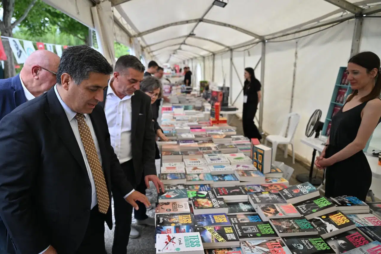 9. Manisa Kitap Fuarı Kitapseverlerle Buluştu