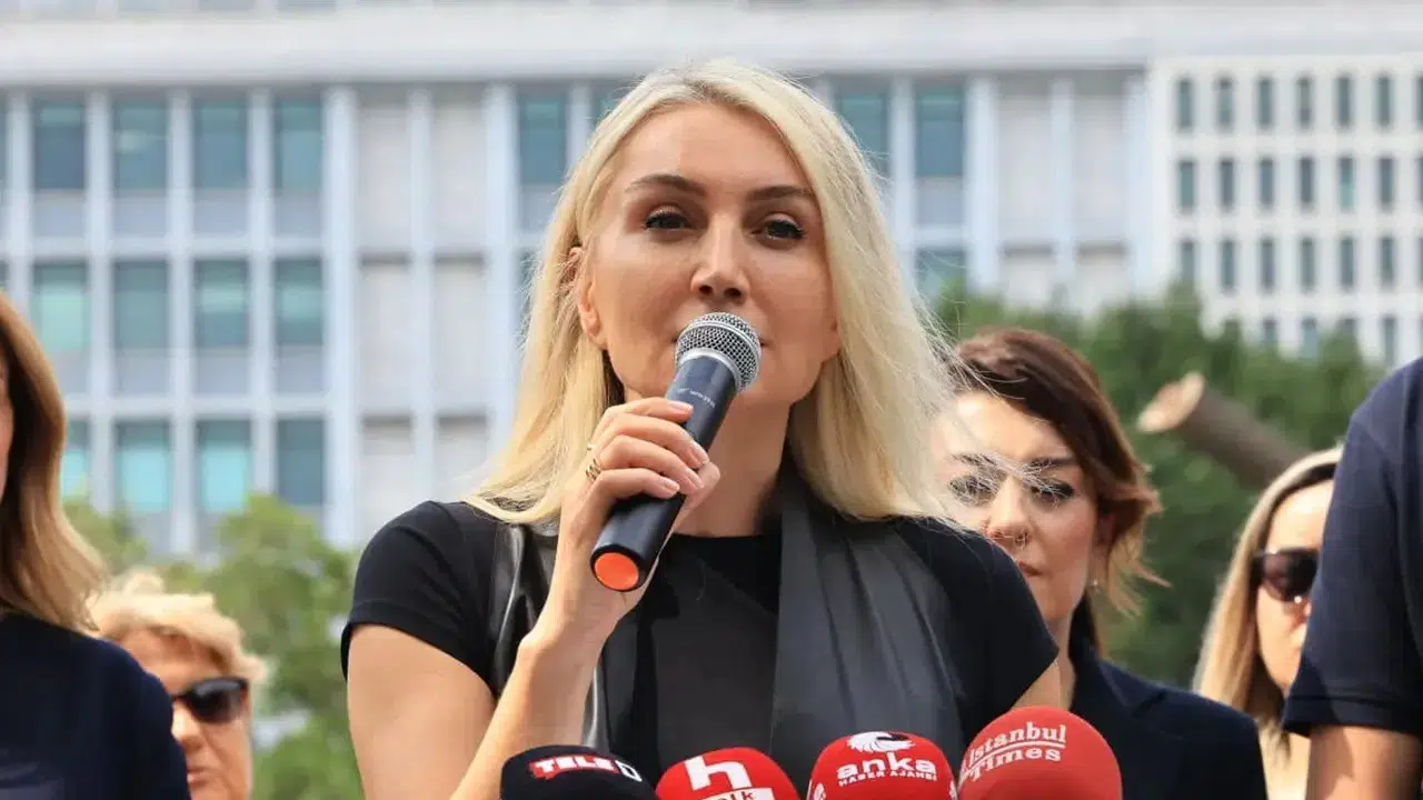 Dilek Kaya İmamoğlu: "Seçilmiş irade de asla yalnız değildir"