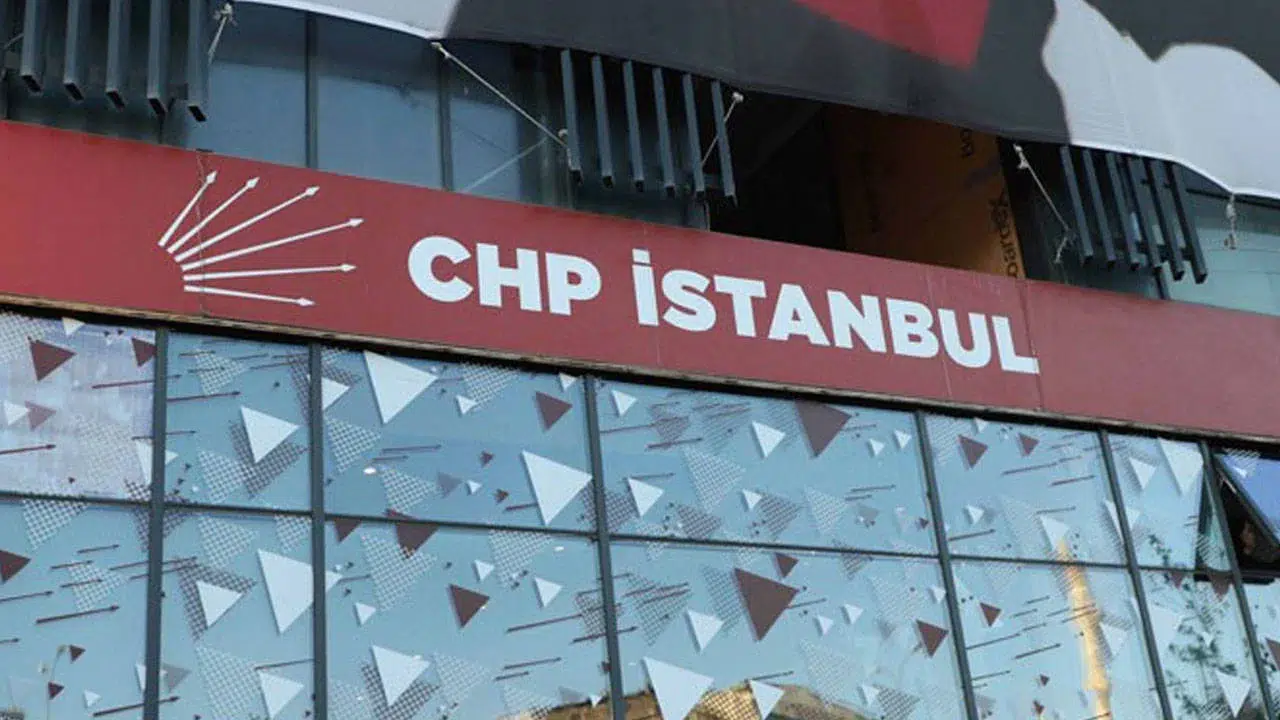 CHP İstanbul İl Kongresi davası bir kez daha ertelendi: Kayyum devam edecek