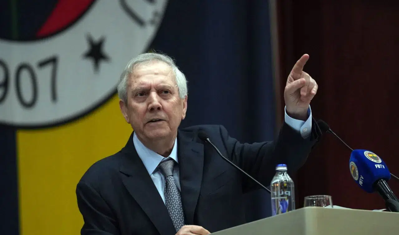 Aziz Yıldırım Fenerbahçe İçin Eski Ekibini Yeniden Sahaya Sürüyor