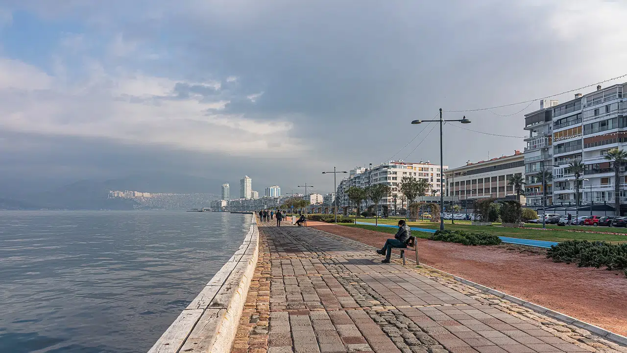 İzmir'de bayram sıcaklığı 29 dereceye ulaşacak