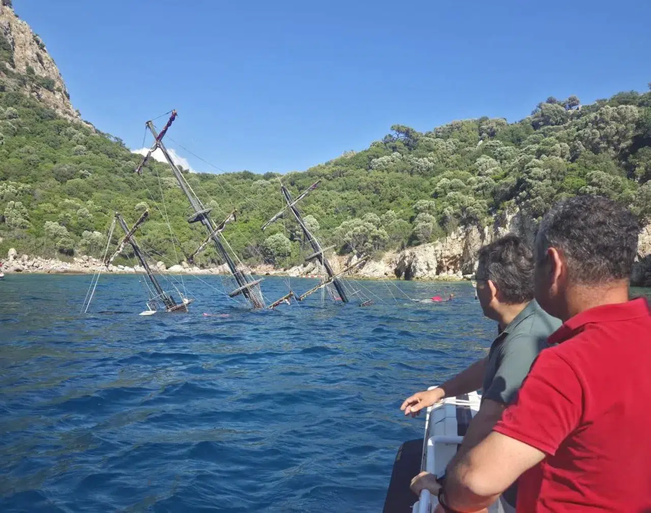Marmaris'te "Big Boss" adlı tur teknesi battı