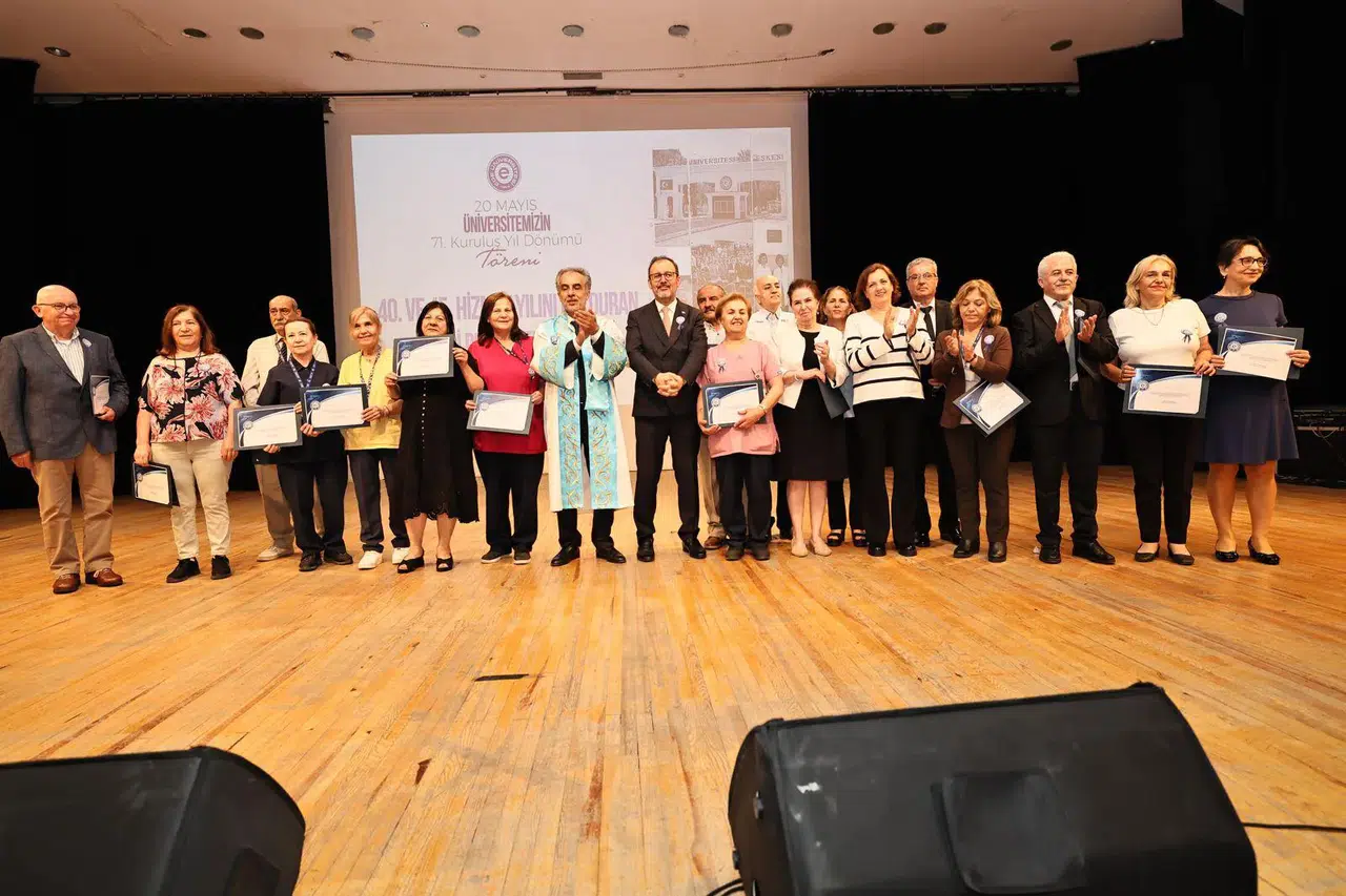 Kasapoğlu; İzmir ve Ege Üniversitesi, birbirini besleyen, birbirini büyüten iki dev marka