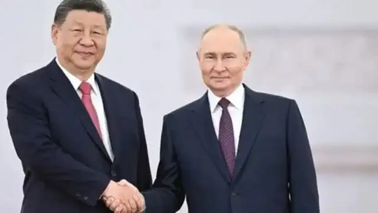 Putin, Şi ile görüşmek üzere Pekin'e ulaştı