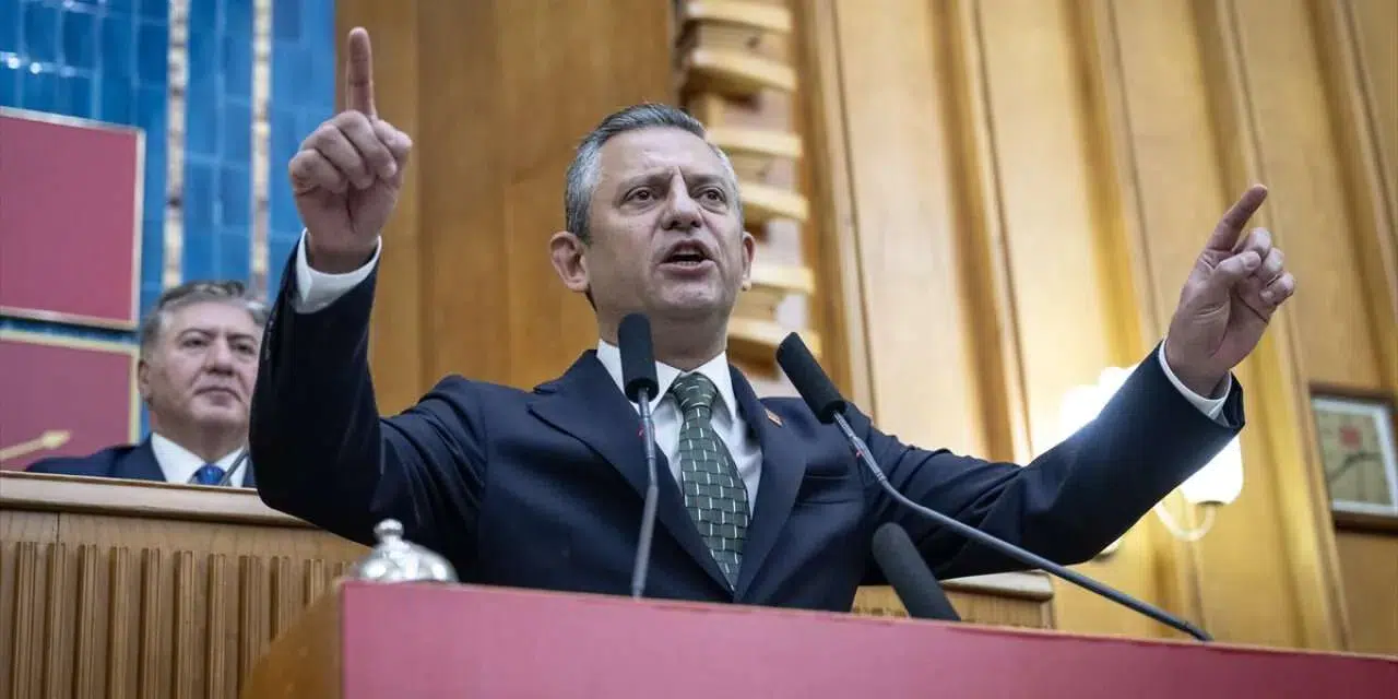 CHP'yi bekleyen tehlike sonrası Özgür Özel resti çekti