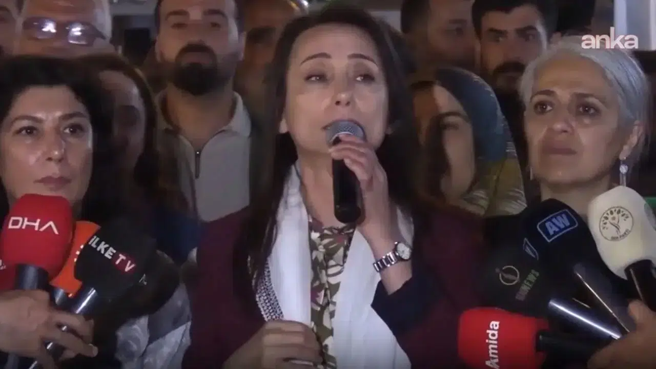 Tülay Hatimoğulları Diyarbakır'da Süreçteki Tıkanmaya Dikkat Çekti