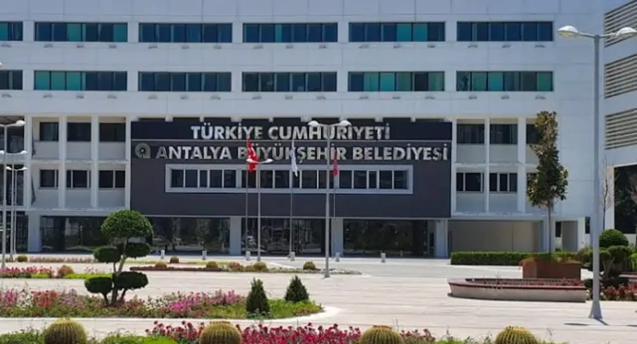 Antalya Belediyesinin festival operasyonunda 14 kişi tutuklandı