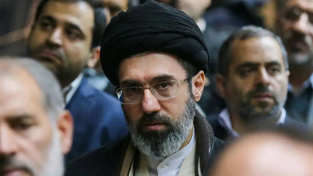 Hamaney, İran Ordusuna "Düşmanla Mücadeleyi Sürdürme" emri verdi