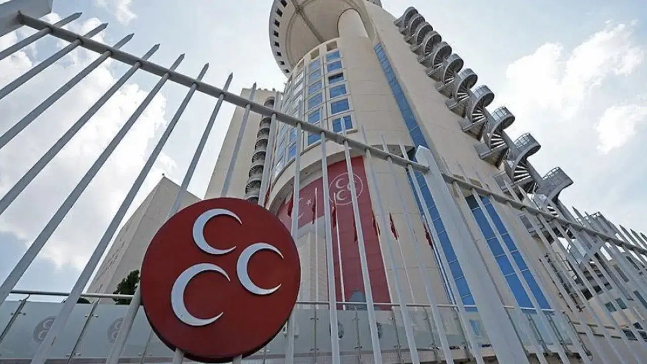 MHP'den Gaziantep Araban Belediye Başkanı hakkında ihraç kararı