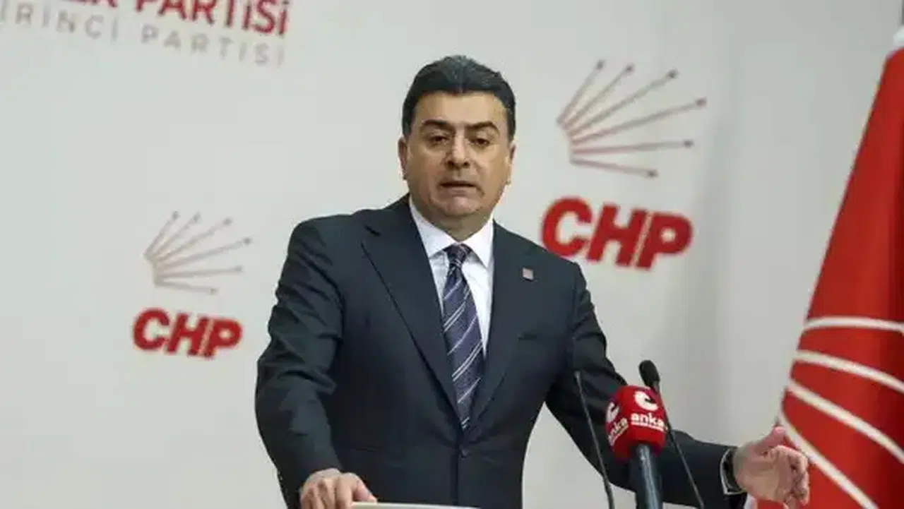 CHP'de kurultay için düğmeye basıldı: İmzalar için tarih verildi