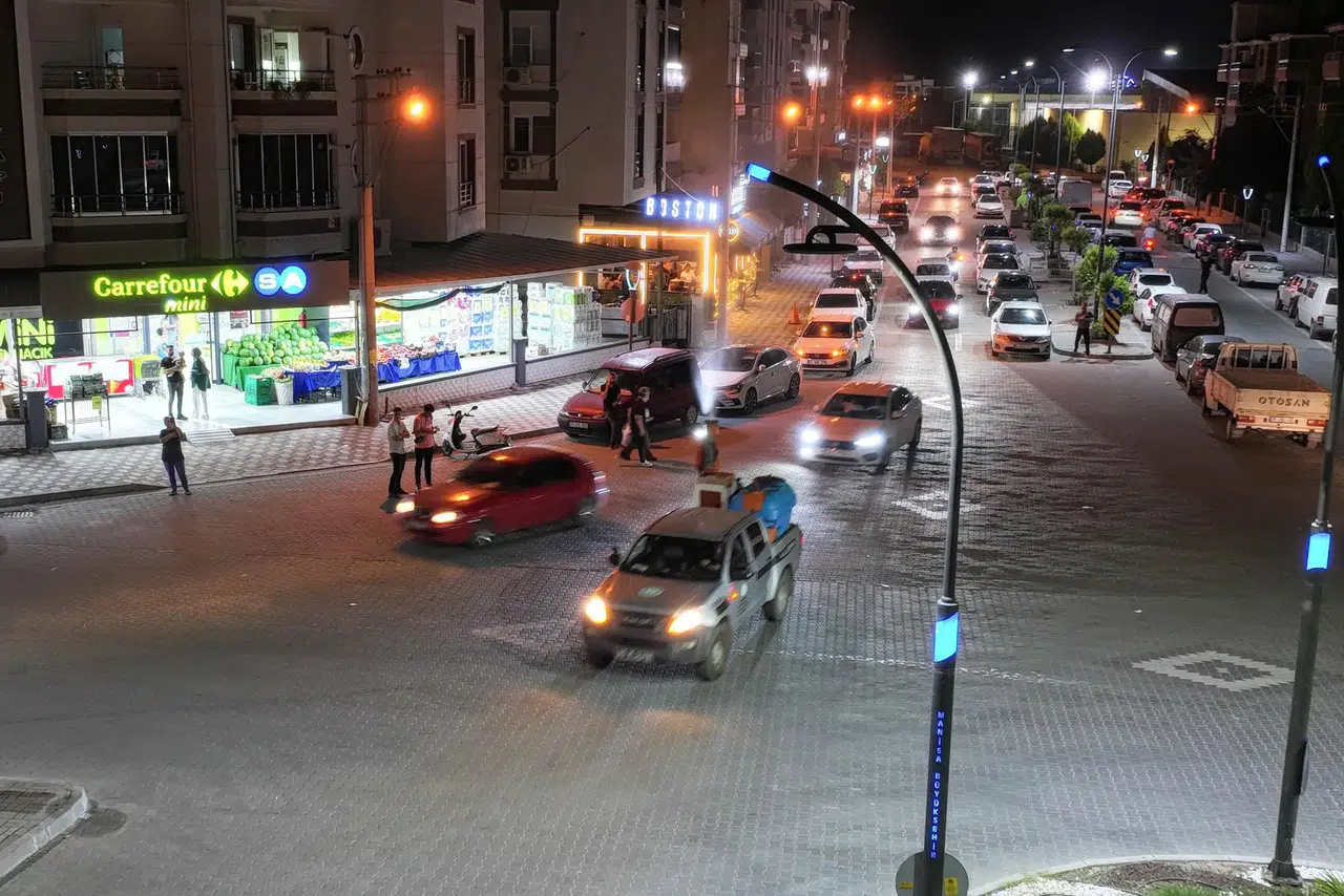 Büyükşehir’den 17 İlçede Kesintisiz İlaçlama Seferberliği