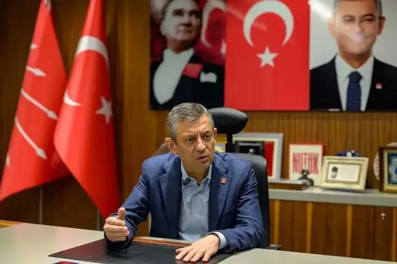 Özgür Özel'den Kılıçdaroğlu'na liderlik eleştirisi