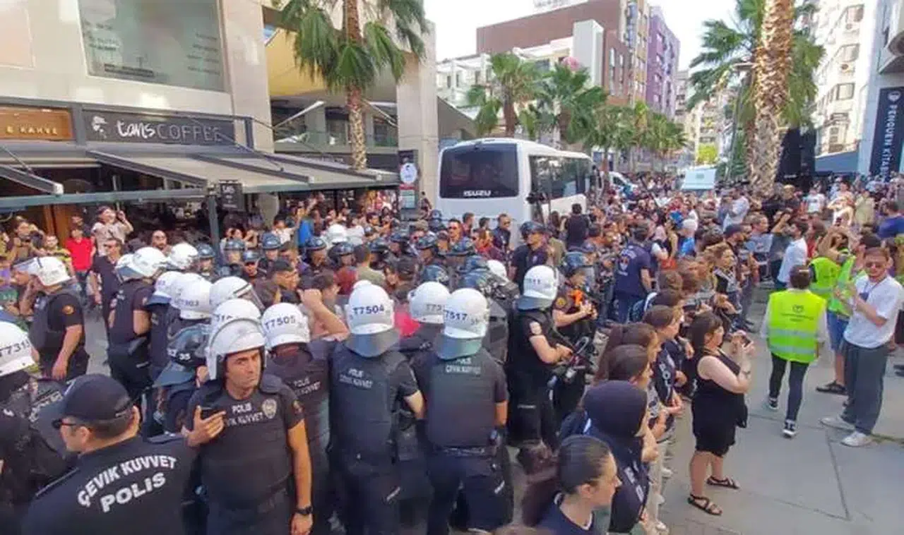 İzmir'de Onur Yürüyüşü yasağı mahkemeye taşındı: Karar iptal edilecek mi?