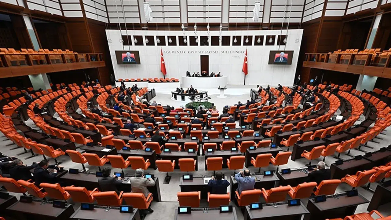 TBMM'de emniyet ve basın düzenlemelerini içeren teklife onay