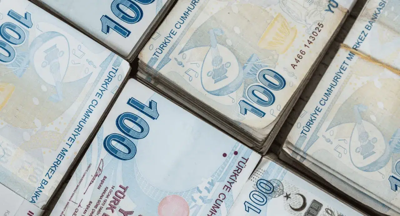 Bütçe mayısta 298 milyar lira açık verdi