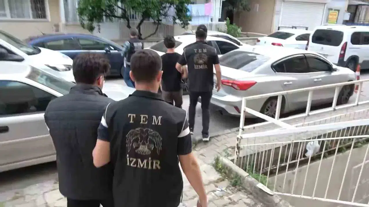 FETÖ'nün yeni hücre evleri yapılanması çökertildi: 41 kişi tutuklandı