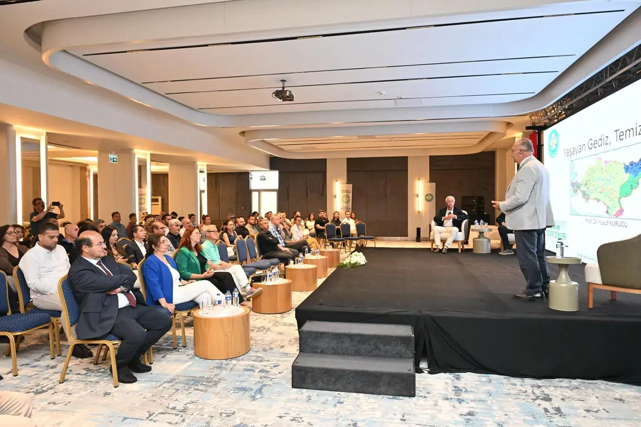 Gediz'in Sorunları ve Geleceği Masaya Yatırıldı