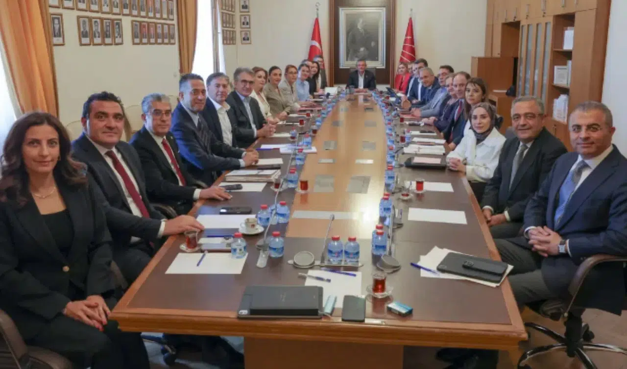 CHP'de yeni parti masası: Kritik toplantıda tüm senaryolar görüşüldü