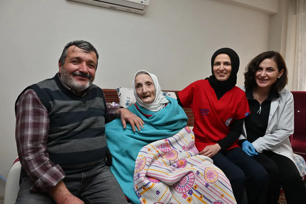Büyükşehir’in Evde Bakım Hizmeti Vatandaşların Yaşamını Kolaylaştırıyor