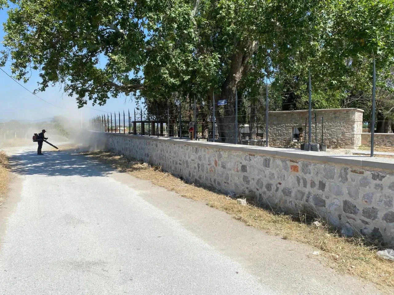 Manisa Büyükşehir’den Karacaahmet Türbesi’nde Hummalı Temizlik