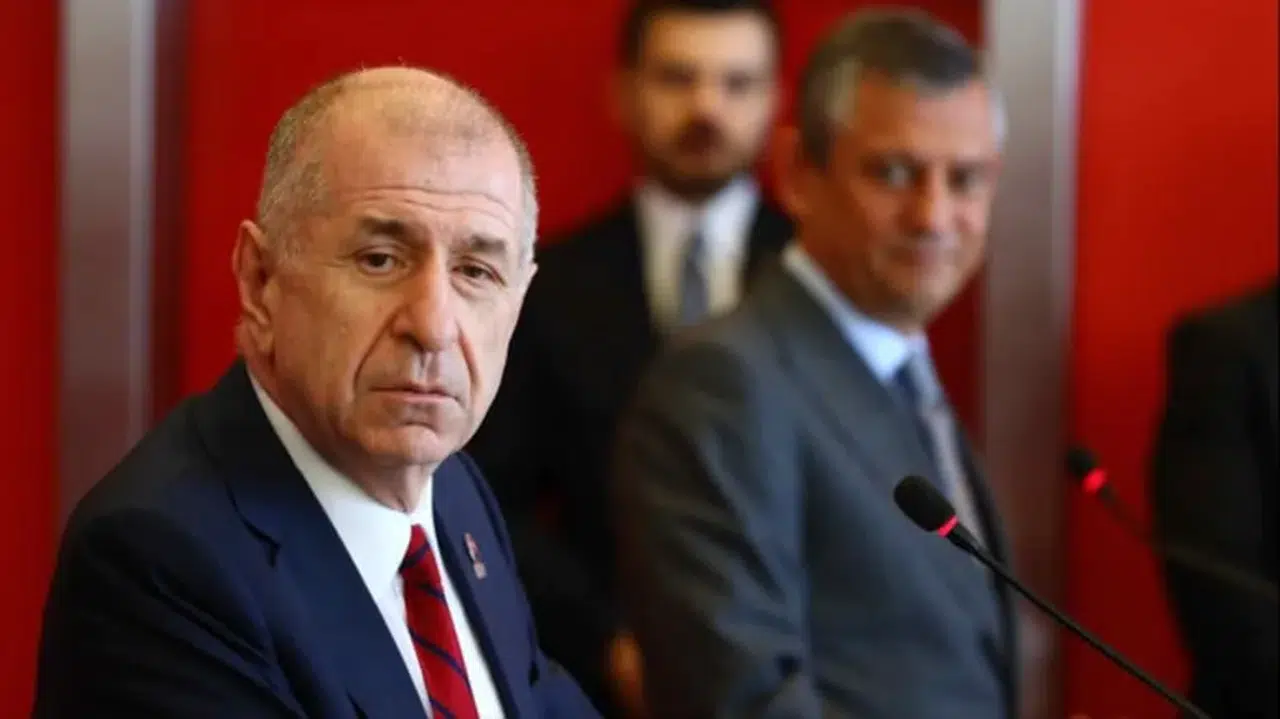 CHP’li Belediye Başkanı Zafer Partisi’ne katıldı