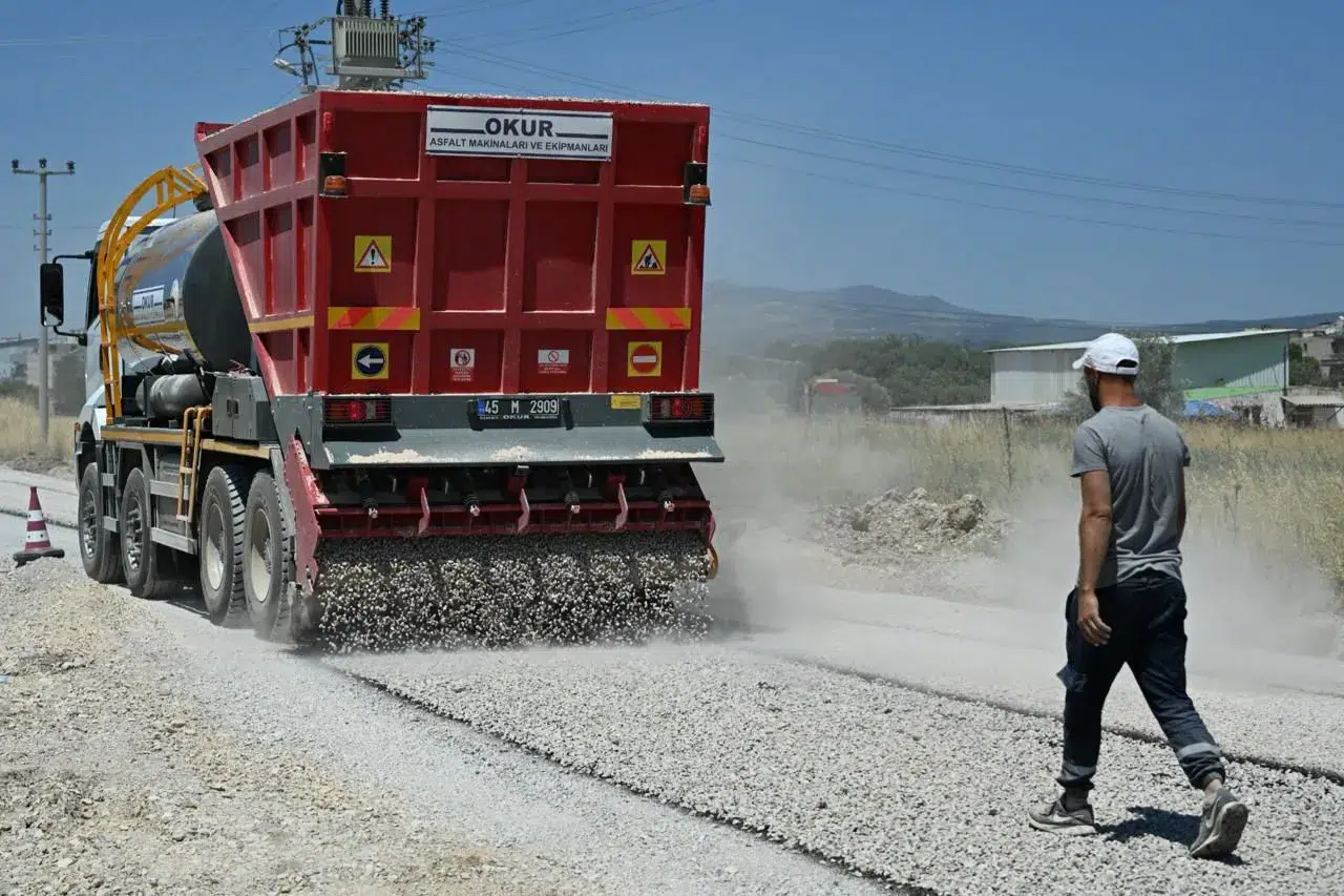 Muradiye ve Karaali’de Asfalt Çalışmaları Hız Kesmeden Sürüyor