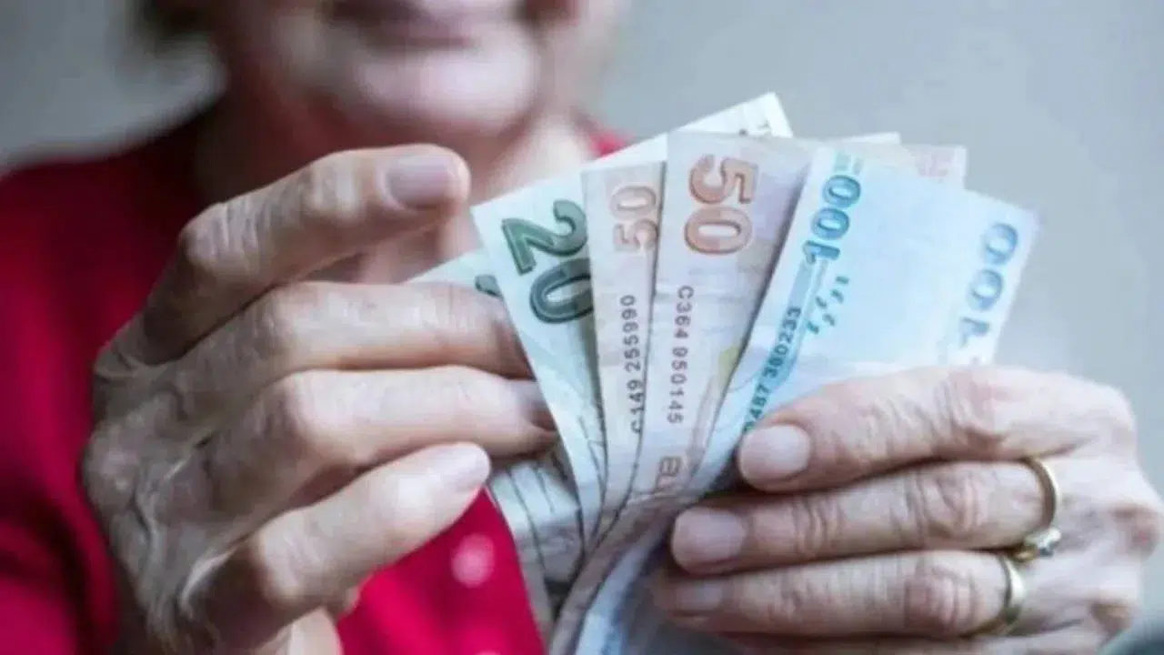 En düşük emekli aylığına zam komisyondan geçti