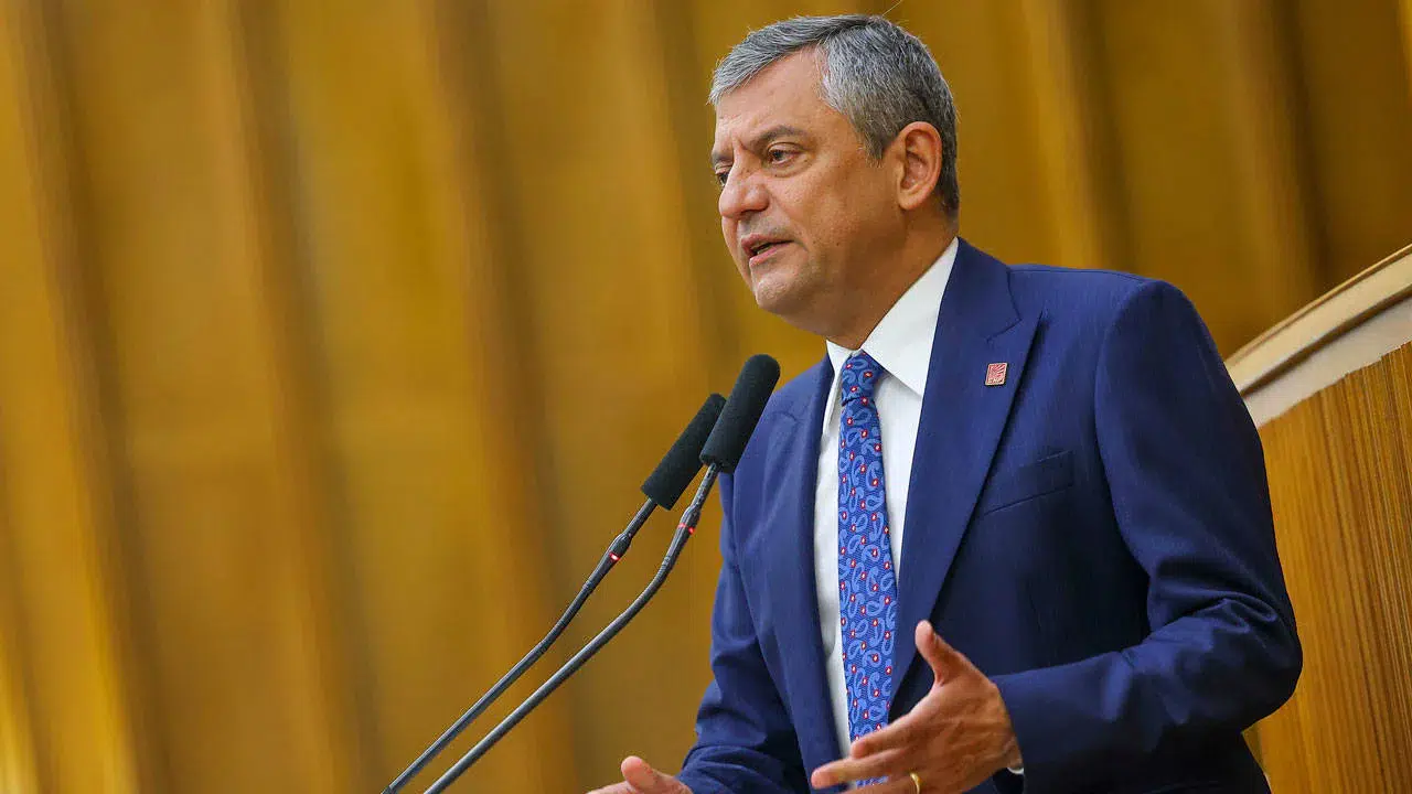 Özgür Özel 'seçilmişlere darbe yapılıyor' dedi ve Kılıçdaroğlu'na yanıt verdi