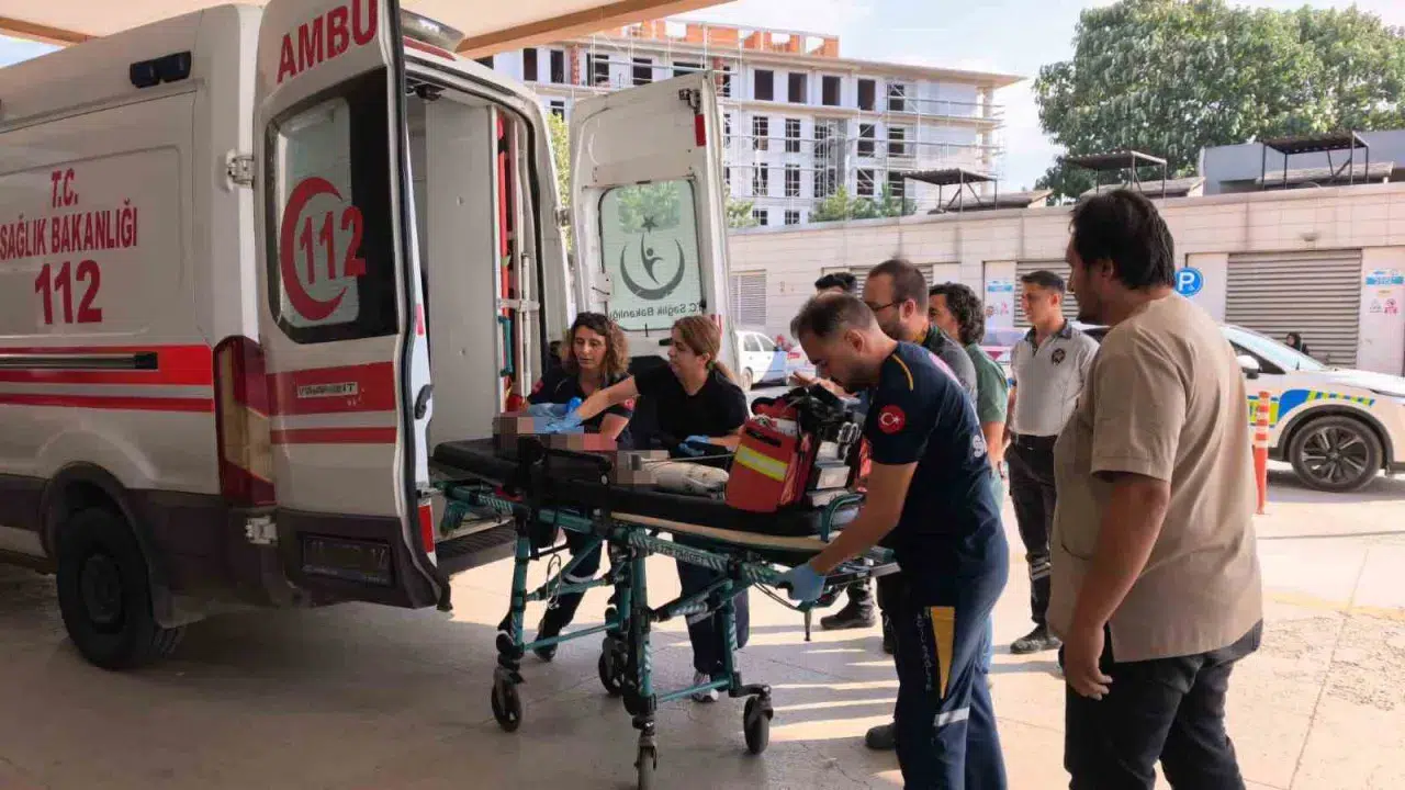 Sitede kaybolan 2 yaşındaki çocuk yüzme havuzunda ölü bulundu