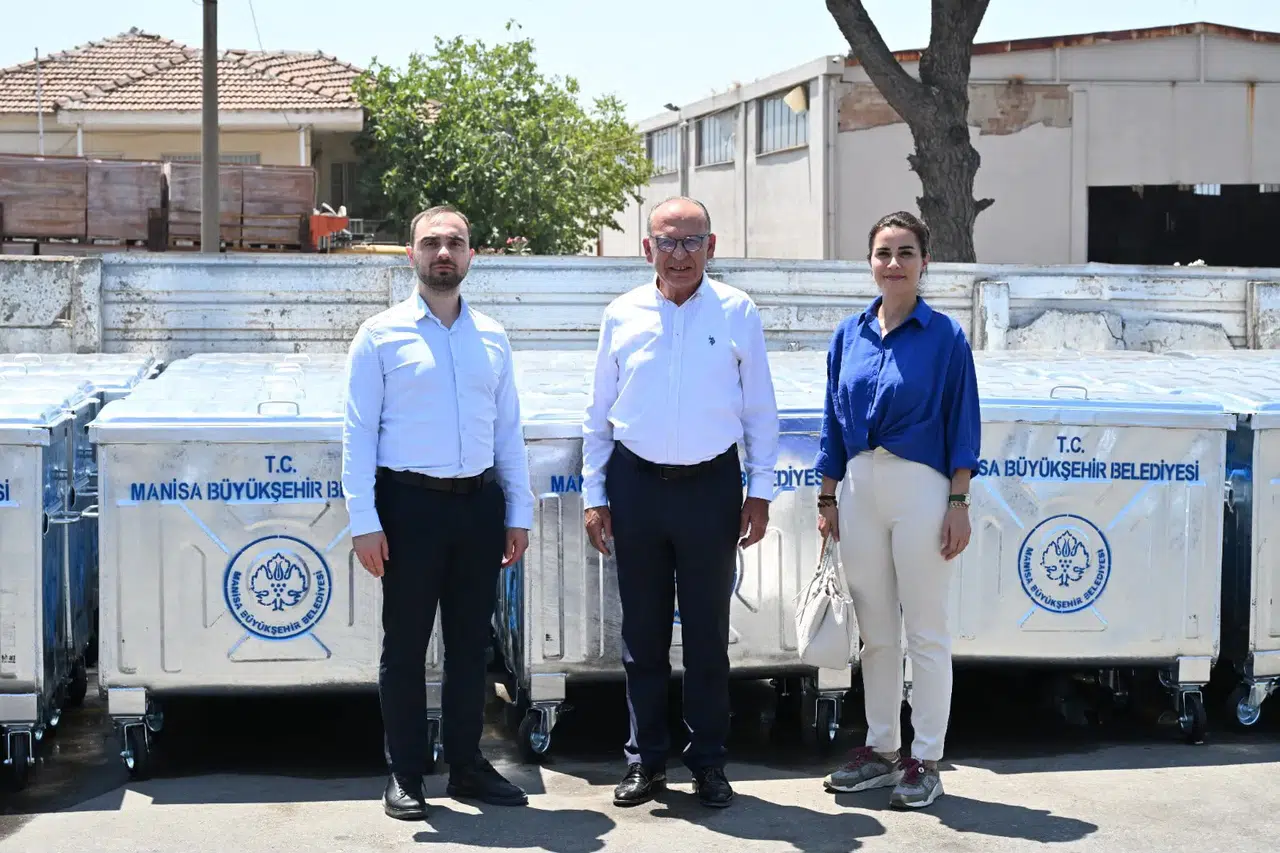 Temiz Manisa İçin Büyükşehir’den 17 İlçeye Konteyner Desteği