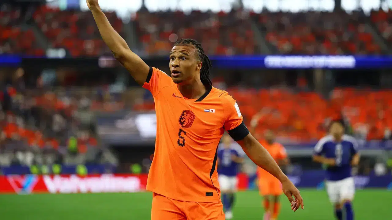 Fenerbahçe Nathan Ake'yi kadrosuna kattı