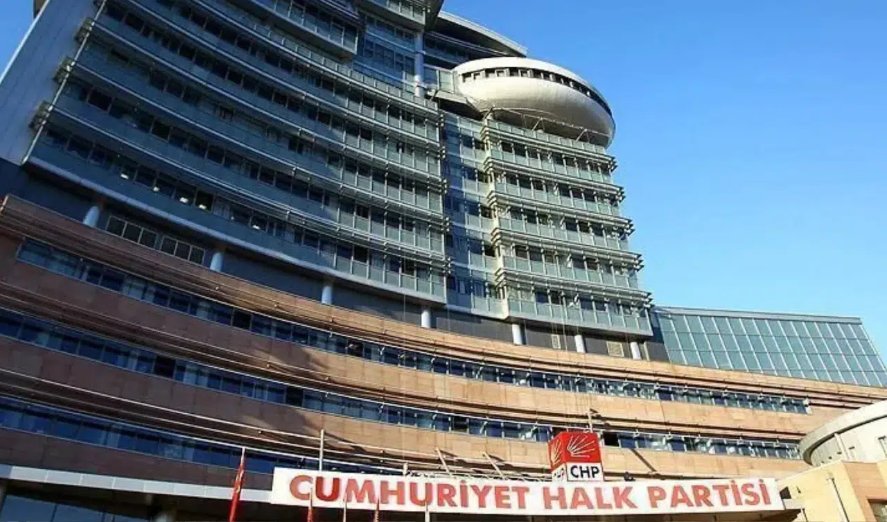 CHP'de sıcak saatler... Milletvekilleri kapalı oturumda buluştu