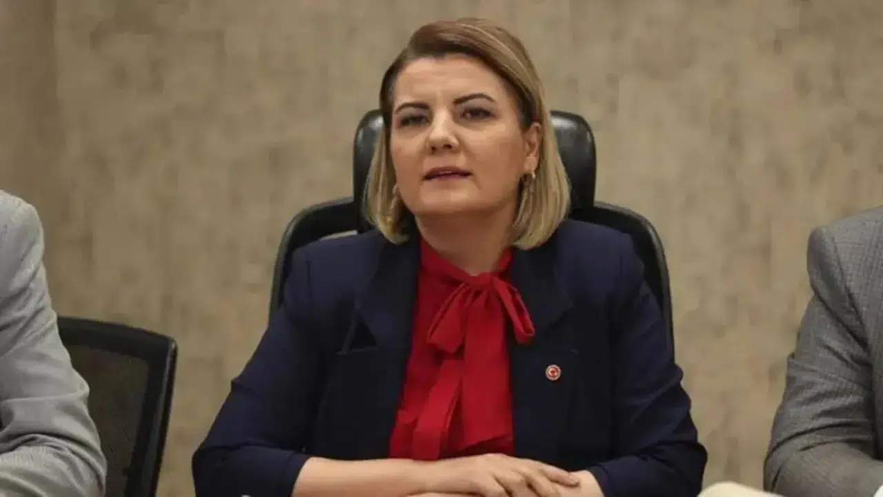 İzmit Belediye Başkanı Fatma Kaplan Hürriyet tutuklandı
