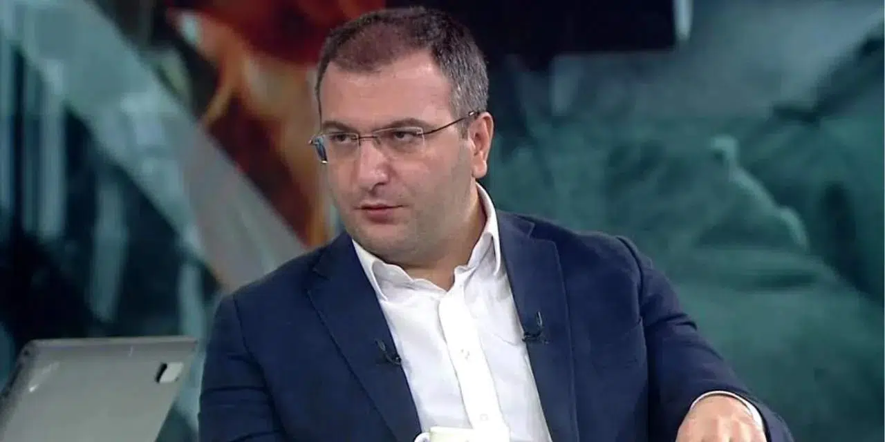 Şantaj suçlamasıyla gözaltına alınan Cem Küçük adliyeye sevk edildi