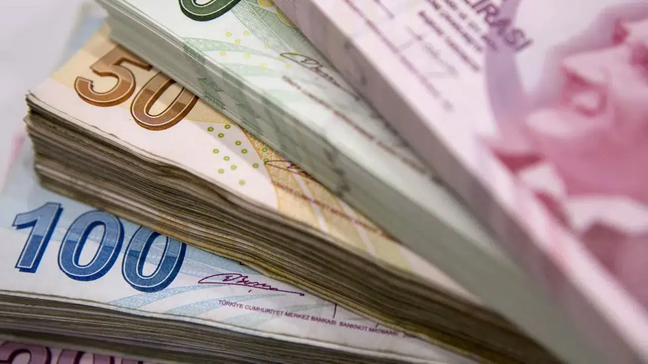 Danske Bank dolar, euro ve sterlin için TL tahminlerini güncelledi