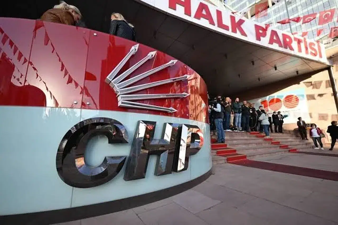 CHP'de 4 il teşkilatı feshedildi
