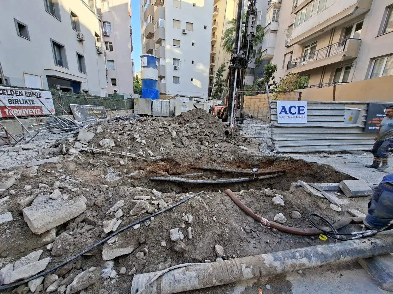 Kazı hatası Alsancak'ı susuz bıraktı