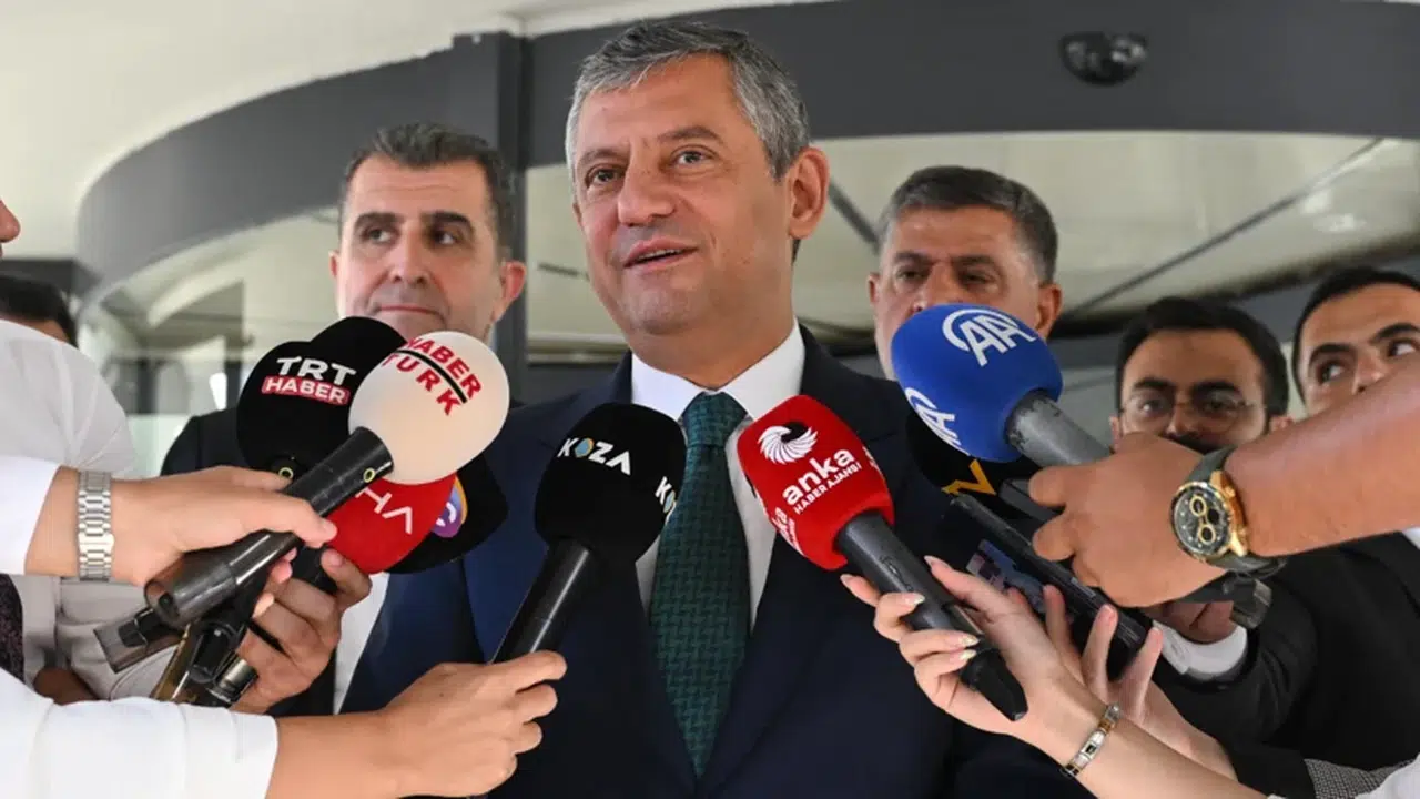 YENİ Parti Lideri Özgür Özel'den İlk Açıklama: 'Yolumuz İktidar Yoludur'