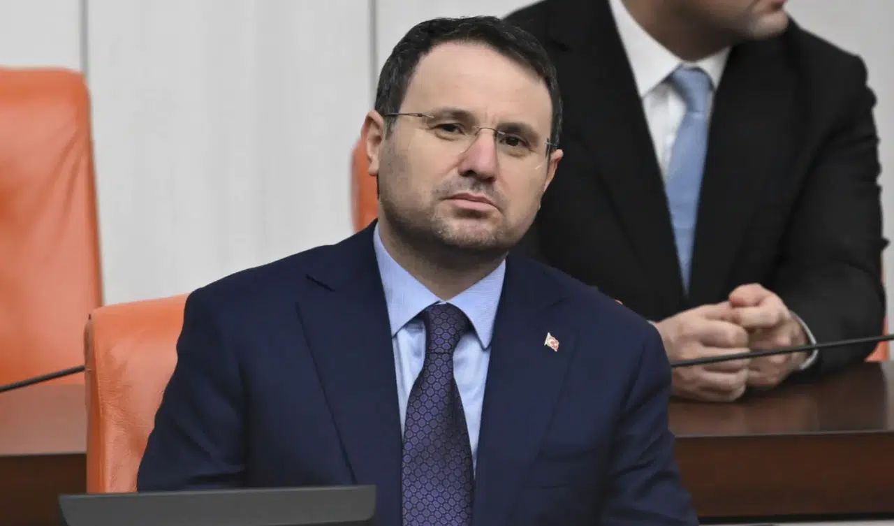 Bakan Akın Gürlek'in eşine eylem planı CİMER ihbarıyla deşifre oldu: 2 kişi tutuklandı