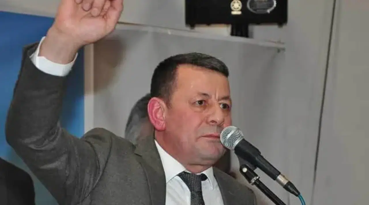 Giresun Espiye Belediye Başkanı Karadere CHP'den istifa etti