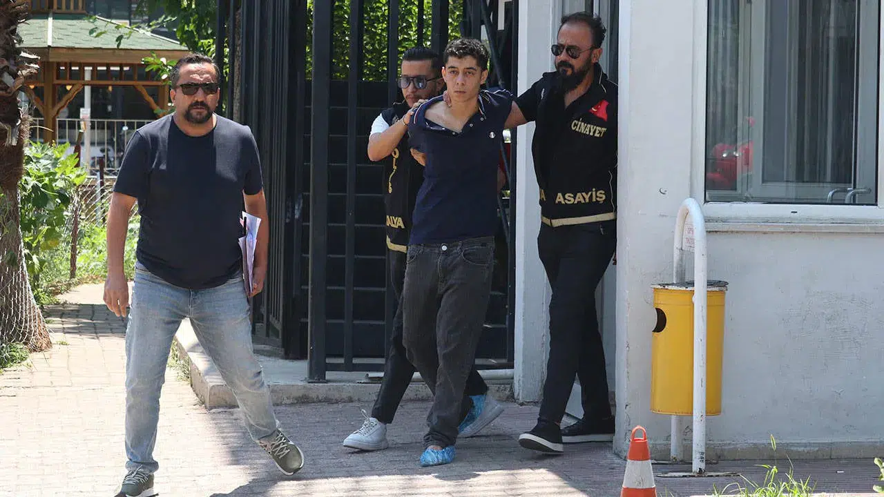 Ablalarına “içlerine şeytan girdi” diyerek saldıran erkek tutuklandı