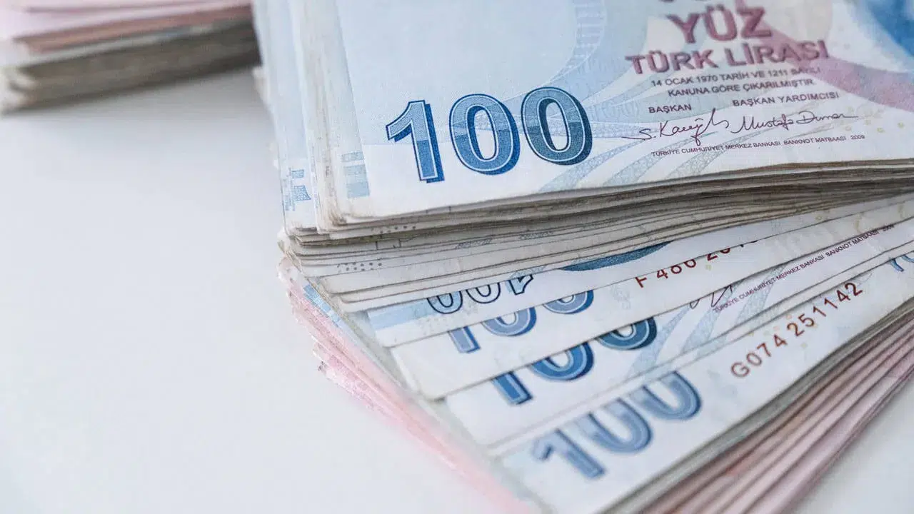 Hazine iki ihalede 101,7 milyar lira borçlandı