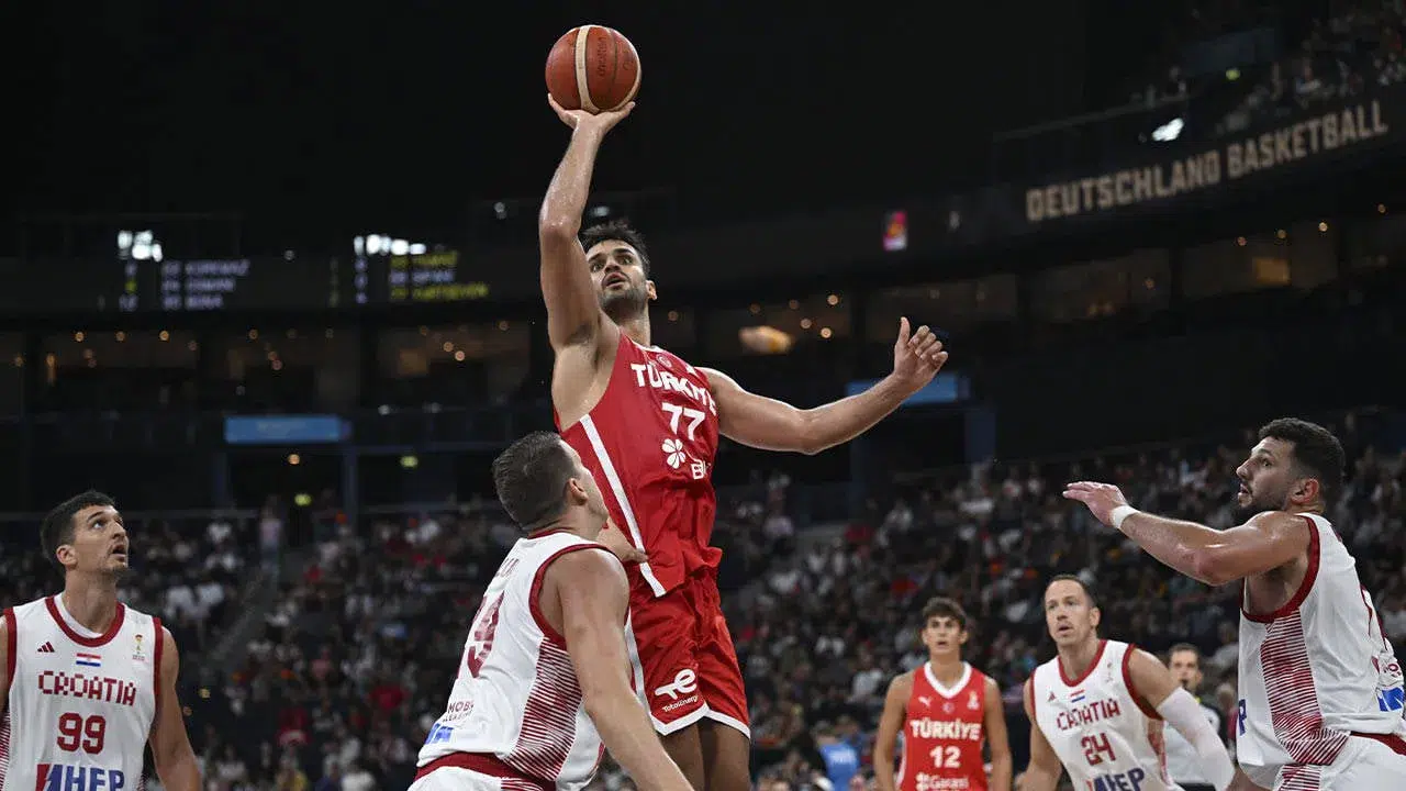 A Milli Basketbol Takımı Çekya’yı yenerek DBB Süper Kupa’yı üçüncü tamamladı