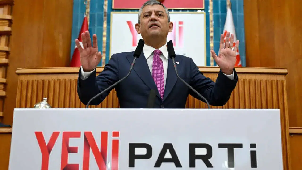 Özgür Özel'den çerçeve yasa teklifine usul ve üslup eleştirisi