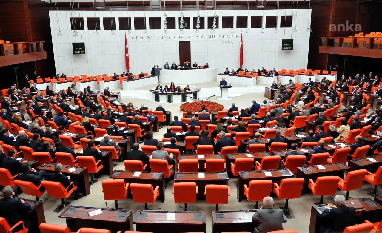 Mekke anlaşması TBMM gündeminde sert tartışma yarattı