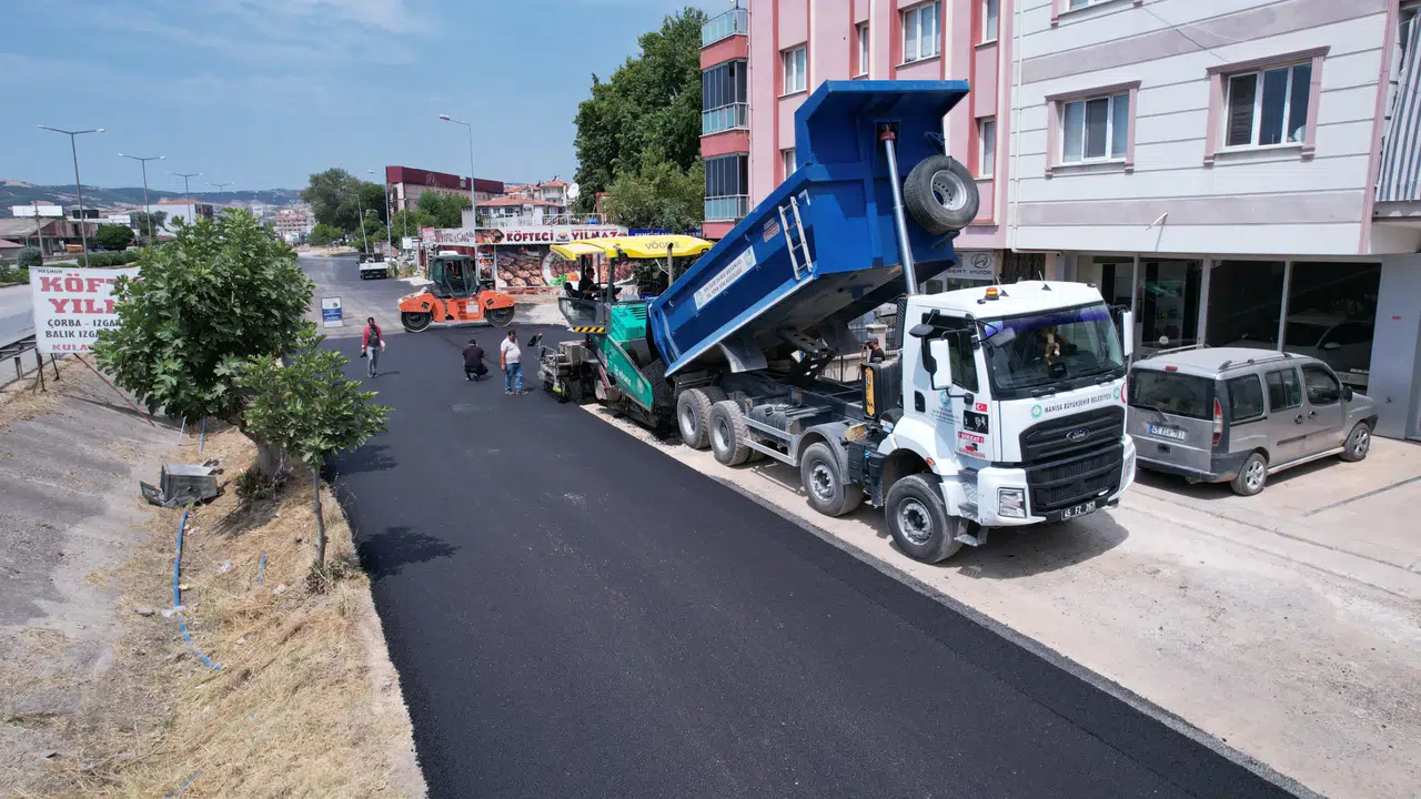 Kula Seyitali Mahallesi’nde Sıcak Asfalt Çalışması Tamamlandı