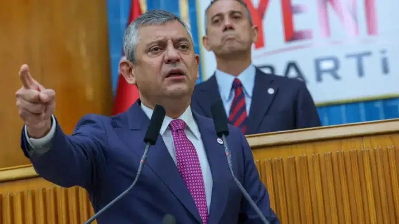 Özgür Özel'den çerçeve yasa açıklaması: Komisyonda sözümüzü söyleyeceğiz