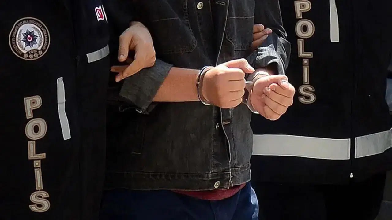 Oğlunu pompalı tüfekle öldüren baba tutuklandı