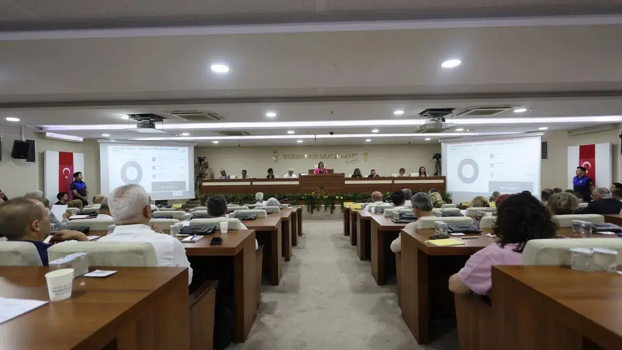 Karabağlar Meclisi’nde CHP-YENİ Parti gerilimi