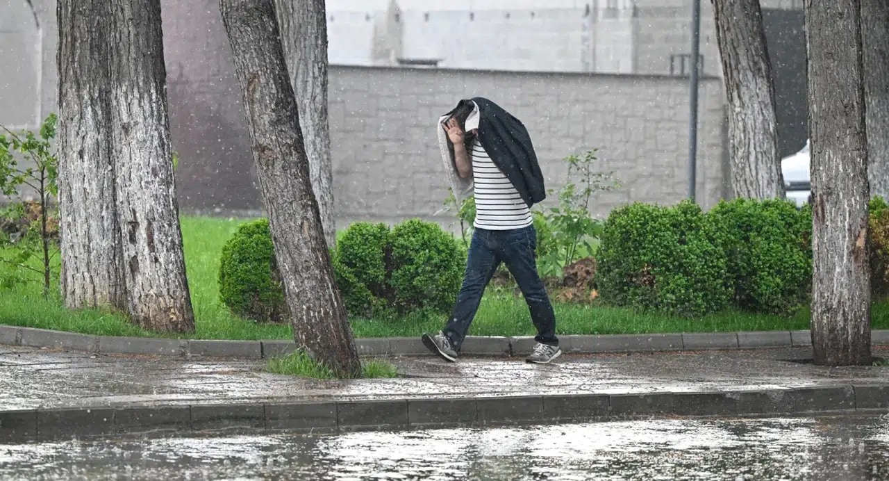 Meteoroloji'den 11 il için sağanak ve sel uyarısı